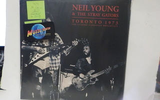 NEIL YOUNG AND THE STRAY GATORS - TORONTO 1973... M/M- 2LP