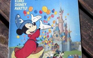 Aku Ankka 1992 / 16 - 15.4.1992 Euro Disney avattu