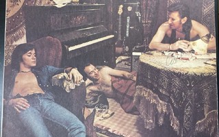 Hurriganes - Crazy Days (nimikirjoituksilla/FIN/1975) LP