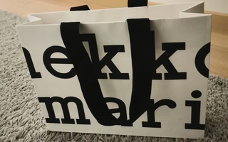 Marimekko logo kartonkikassi