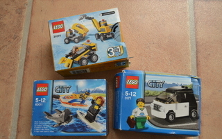 3 LEGO-settiä 3177, 31014  ja 60011
