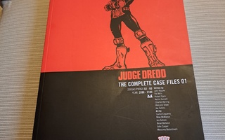 Judge Dredd: The complete case files 01