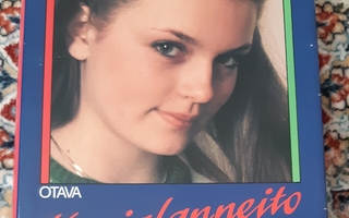 Elsa Anttila - Karjalanneito kimpaantuu