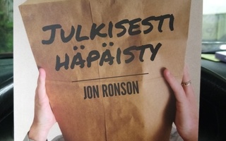 RONSON :  JULKISESTI HÄPÄISTY