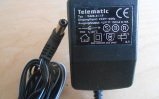 Telematic laturi, Typ: SA28-41-1F, output 4,5V 150mA.