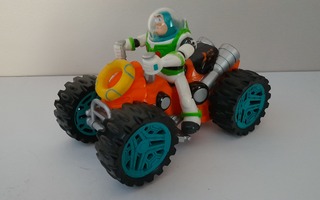Buzz Lightyear + ATV Mönkijä 16 cm (Disney / Pixar 2007)