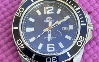 Orient diveri 44mm.