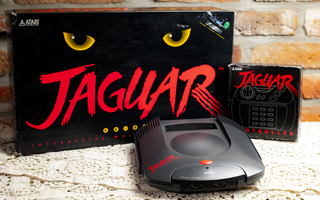 Atari Jaguar -konsoli CIB + pelejä ja lisäohjain