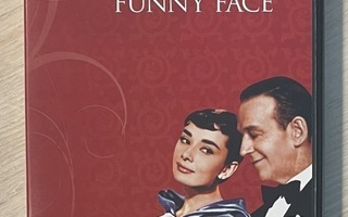 Rakastunut Pariisissa (1957) Audrey Hepburn (UUSI)