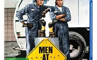 men at work	(63 136)	UUSI	-DE-		BLU-RAY			1990	audio gb. 98m