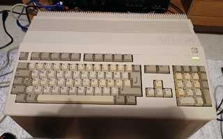 amiga 500 pelkkä amiga