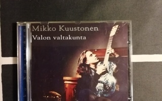 Mikko Kuustonen. Valon valtakunta. v. 1994.