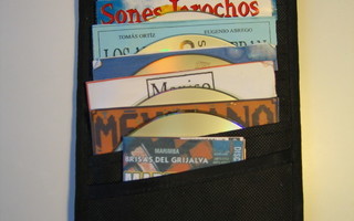 Meksikolaisia CD levyjä 6 kpl + kuljetuspussi