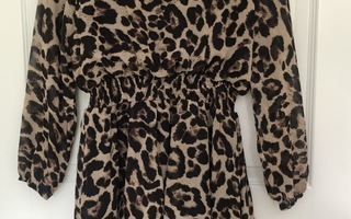 Sisters Point leopardi mekko XL