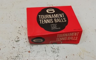 Tournament tennis balls