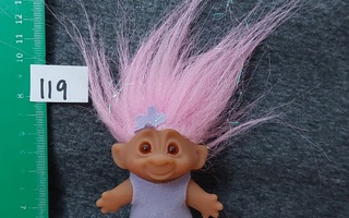 Trolli nro 119 : aito DAM troll vaaleanpunaiset hiukset