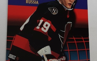 1994-95 Pinnacle World Edition Alexei Yashin #WE17