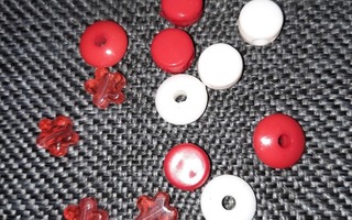 Punaisia ja valkoisia helmiä 13 kpl