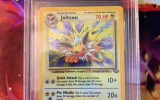 Jolteon 4/64 (BGS 8.5 / Pokemon TCG / Jungle)