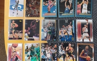 32 kpl NBA-koripallokortteja