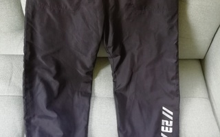 H&M Sport mustat urheilu housut kokoa 158/164cm