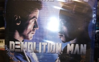 BLU-RAY DEMOLITION MAN ( UUSI) SIS POSTIKULU