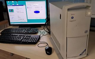 Harvoin tarjolla: IBM Aptiva Windows 95 -tietokone