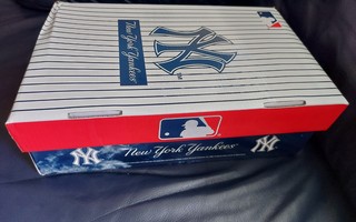Vintage New York Yankees 42 uudet kengät