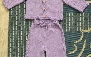 Vauvan neuletakki ja housut / puuvillaa