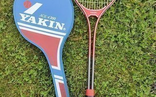 Yakin ACE 4300 squash -maila