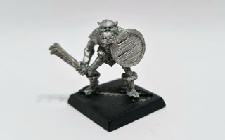 Warhammer Fantasy - Orc Warrior (80-luku) [G113]