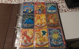 186 kpl Topps Pokemonkortteja + kansio