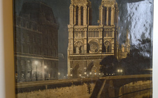 Sven (text) Stolpe : Paris : en bok i färg om ljusets stad