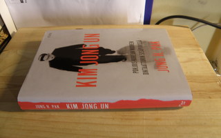 Jung H. Pak Kim Jong Un (sidottu)