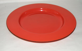 punainen emali Finel EMMA lautanen 1970 luvulla, useampia