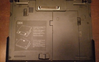 IBM ThinkPad UltraBase - telakka