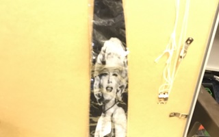 Marilyn-kravatti