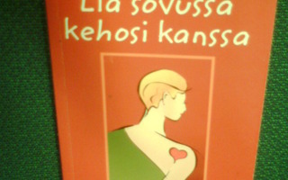 Hutchinson ELÄ SOVUSSA KEHOSI KANSSA ( 1 p. 2002 ) Sis.pk:t