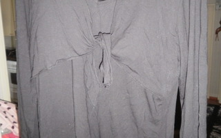 Finnwear musta pusero XL