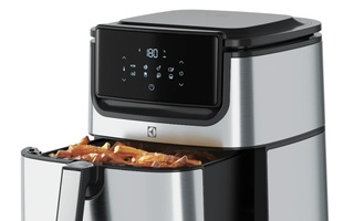 ELECTROLUX EXPLORE 6 AIRFRYER UUSI