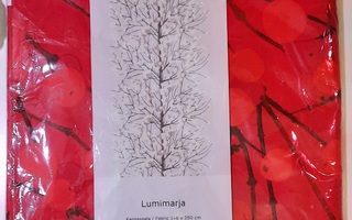 Marimekko Lumimarja punainen kangas 250 cm