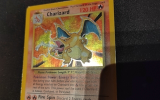Charizard base set 4/102 Pokemon