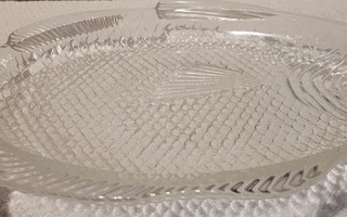 Lasinen lautanen, kalanmuotoinen 28 x 20 cm