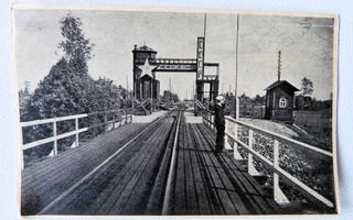 Rajajoen silta - Kaksi kuvaa - v.1930 ja 1989