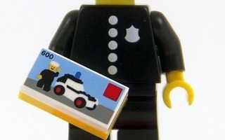 [ LEGO Minifigures ] Series 18 - Classic Police Officer