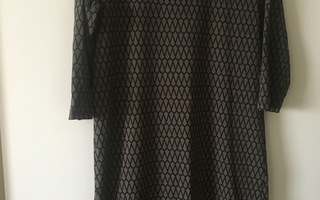 NOSH khakinvihreä/musta mekko, k. L (42-44)