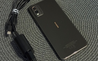 Nokia C32 älypuhelin 3/64 GB (harmaa)