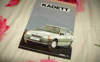 Opel Kadett 11/90 esite - Suomi