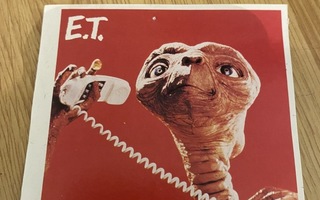 E.T Extra Terrestinal tarra