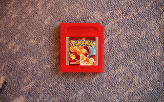 GB : Pokemon Red [aito, tallennus toimii]